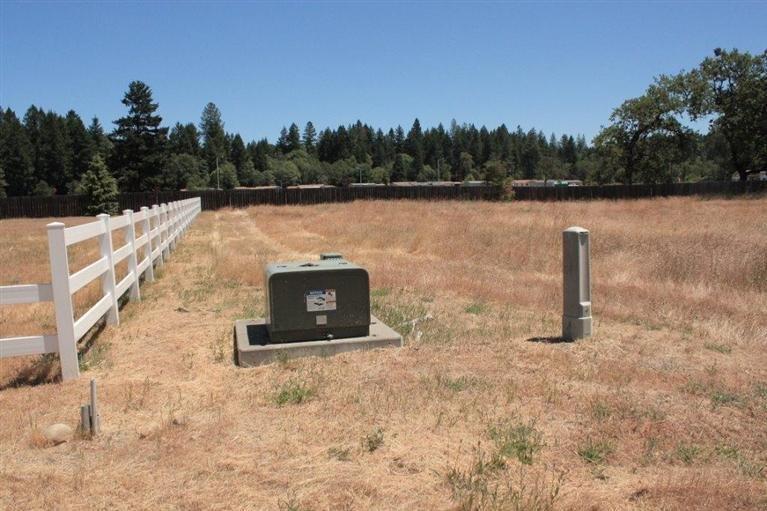 537 E Forks Circle, Cave Junction, OR 97523
