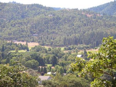 1039 Seventh Avenue, Gold Hill, OR 97525
