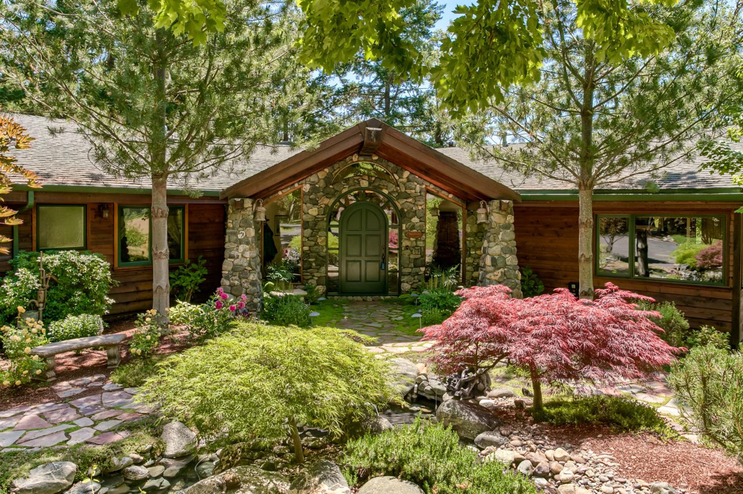 355 Gunnell Road, Grants Pass, OR 97526