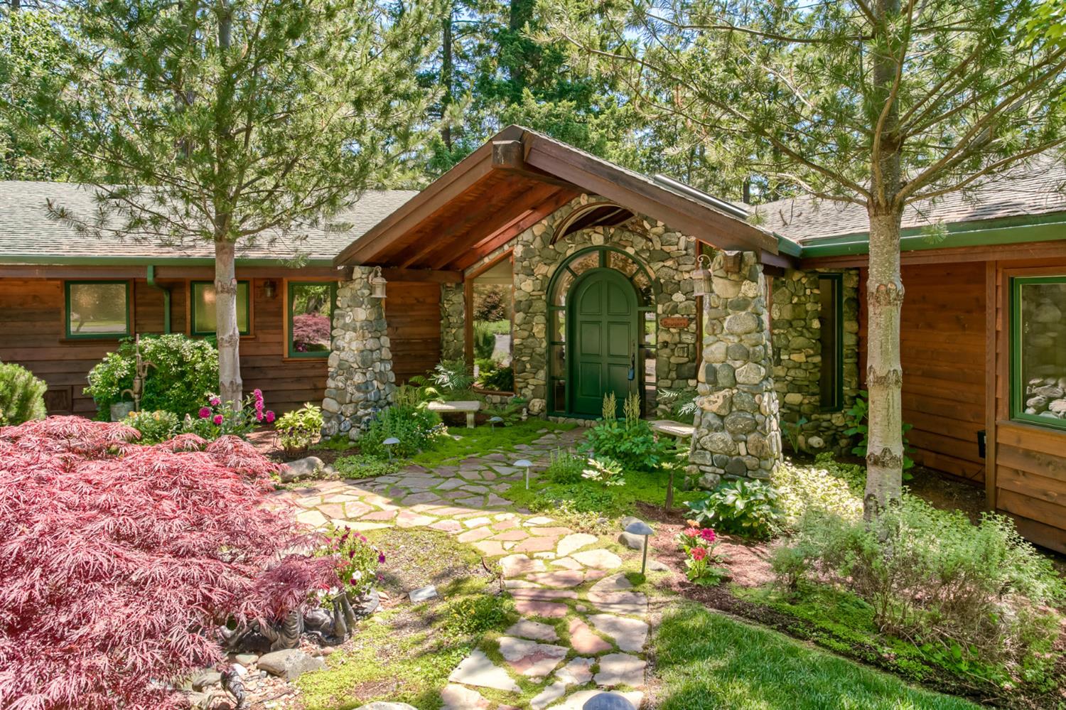355 Gunnell Road, Grants Pass, OR 97526