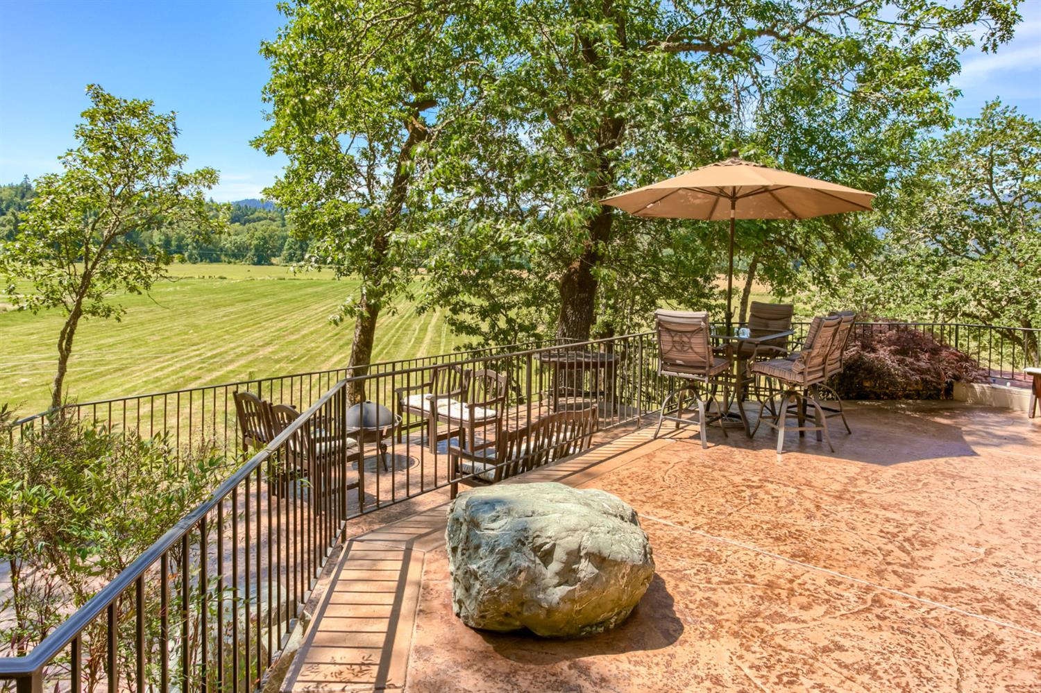 355 Gunnell Road, Grants Pass, OR 97526