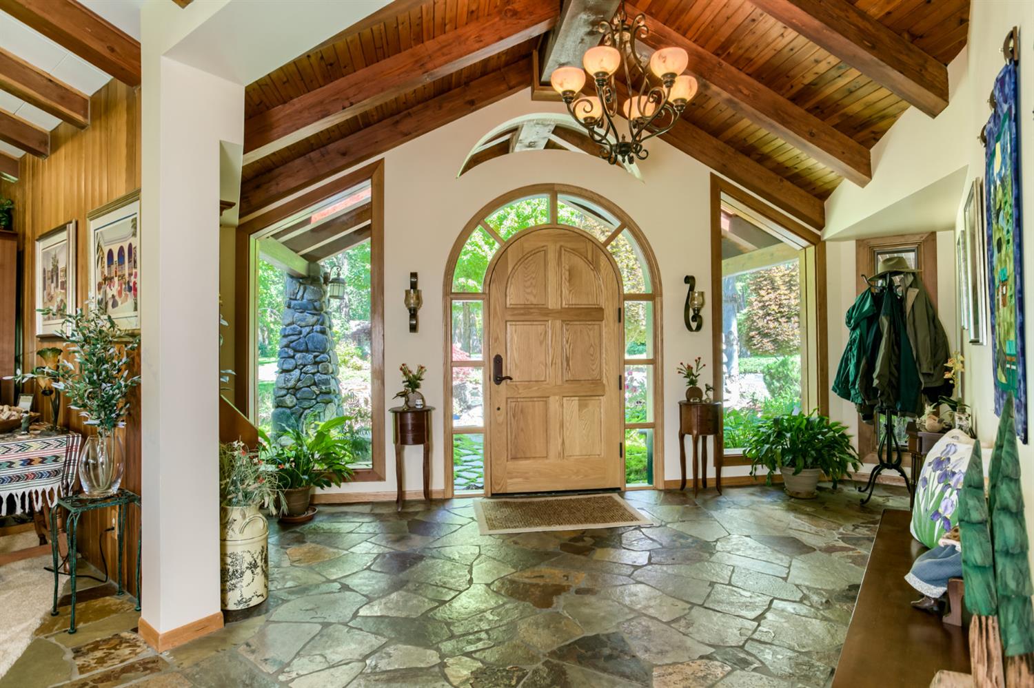 355 Gunnell Road, Grants Pass, OR 97526