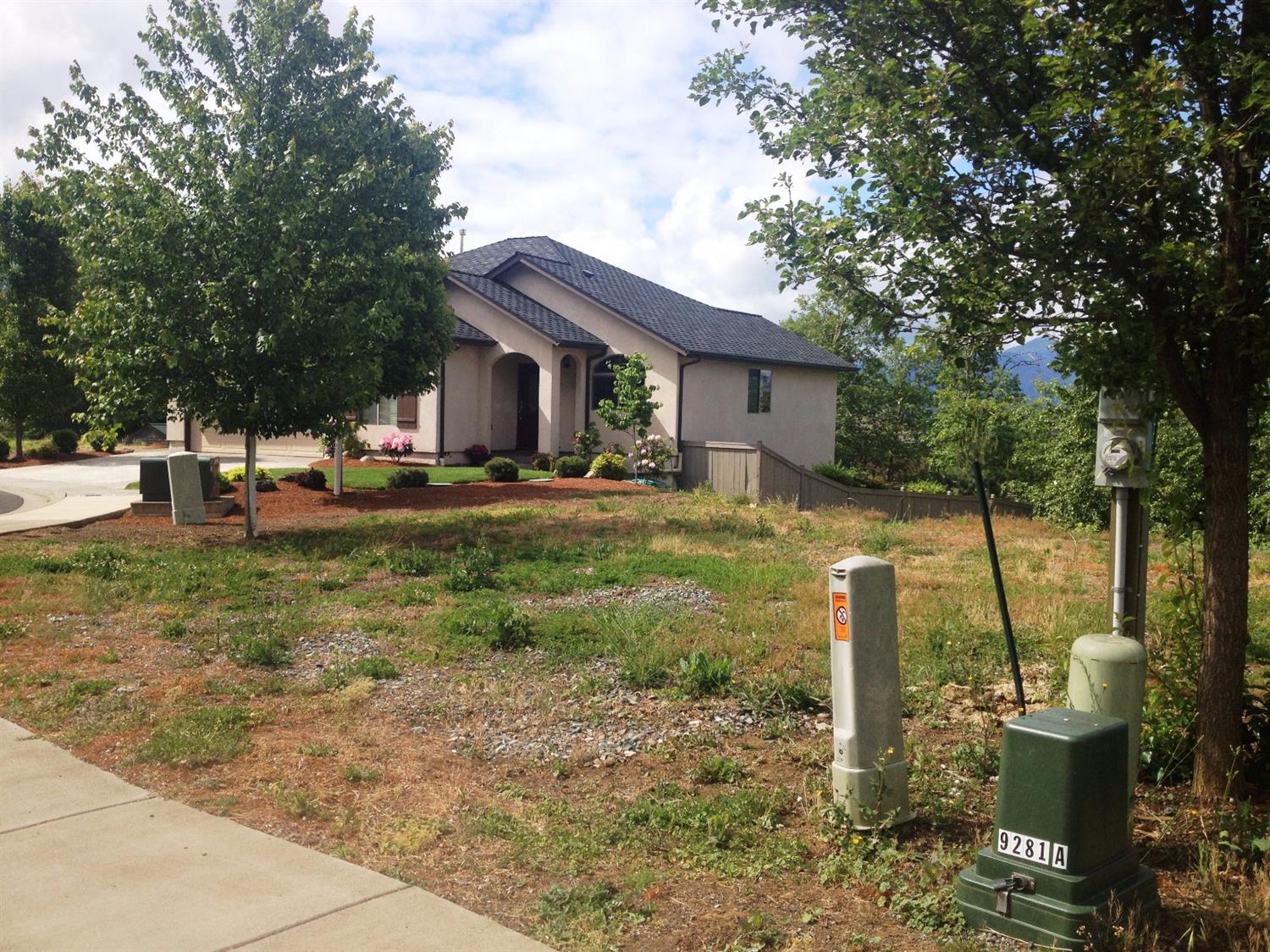 1184 NE Beacon Drive, Grants Pass, OR 97526