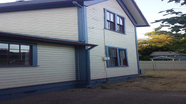 409 NW Dimmick StGrants Pass, OR, 97526Josephine County