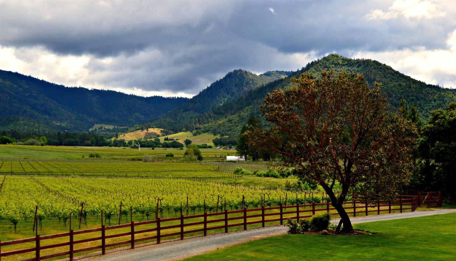13100 N Applegate Road, Grants Pass, OR 97527