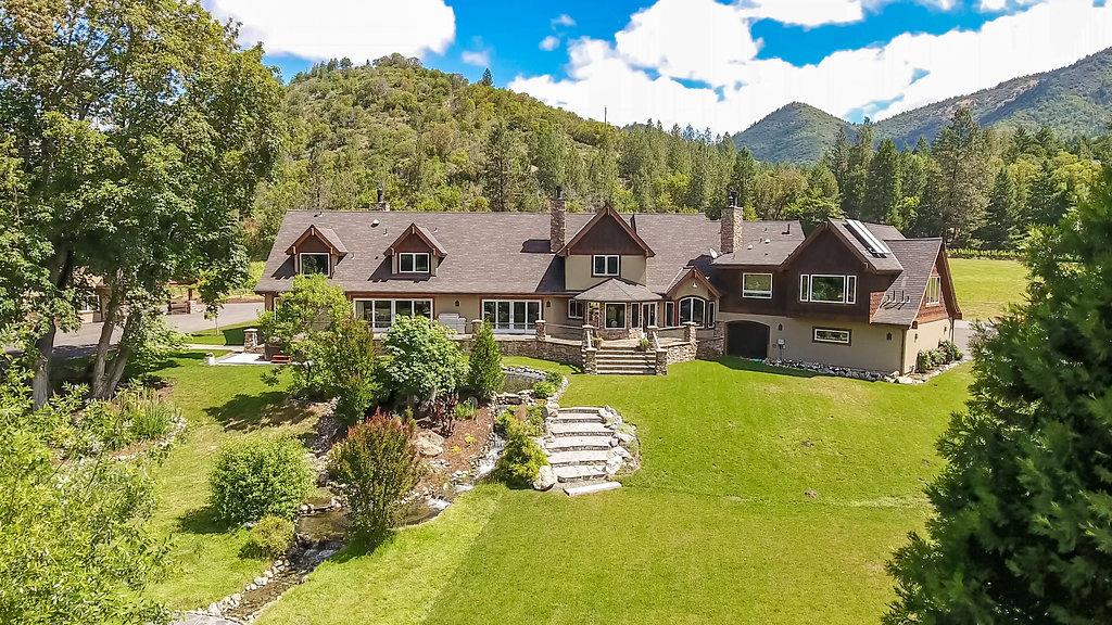 15985 North Applegate Road Road, Grants Pass, OR 97527