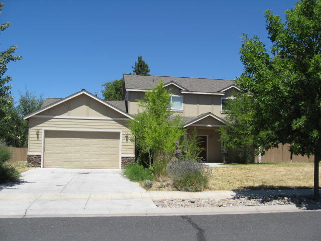 821 Quail Pt DrKlamath Falls, OR, 97601Klamath County