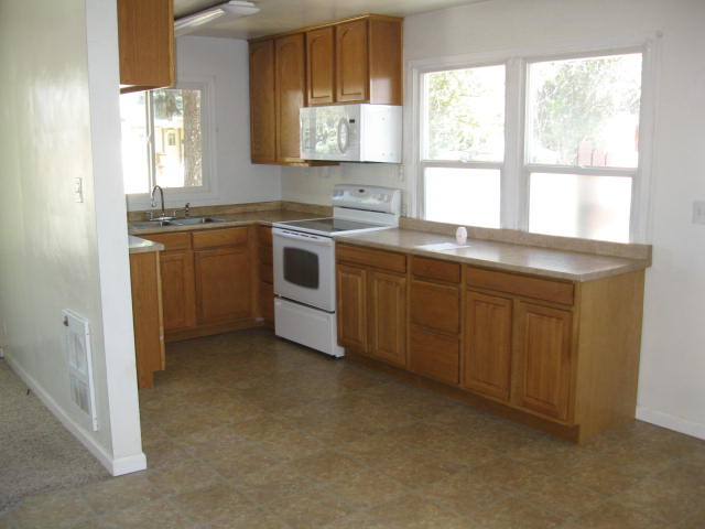 2326 Eberlein AveKlamath Falls, OR, 97601Klamath County