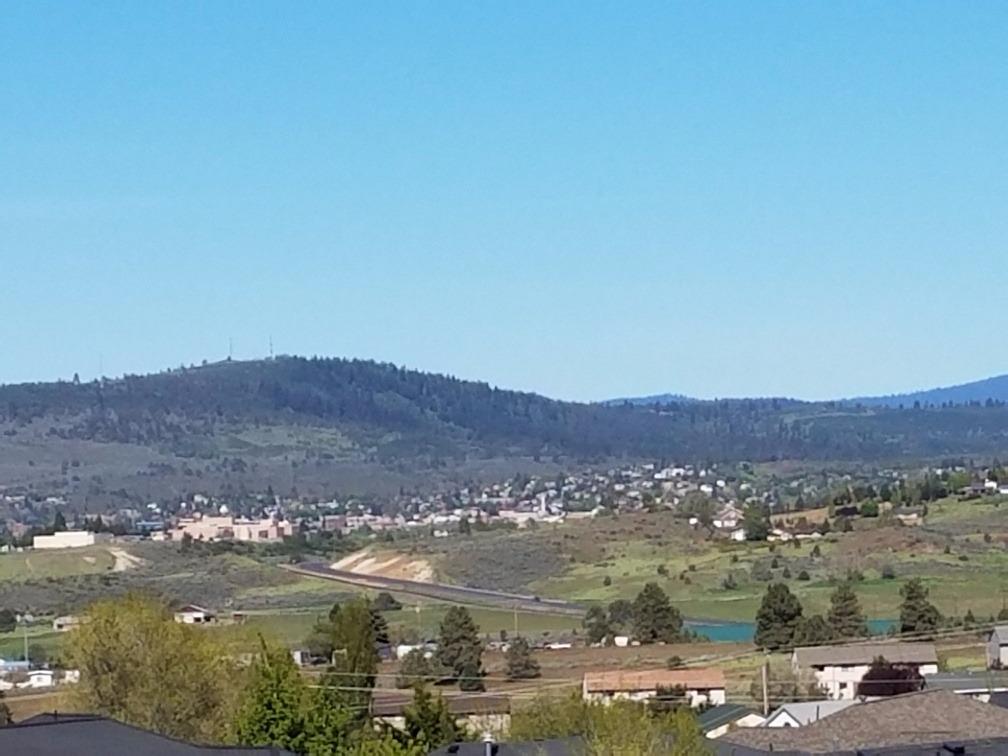 888 Westview Drive, Klamath Falls, OR 97603