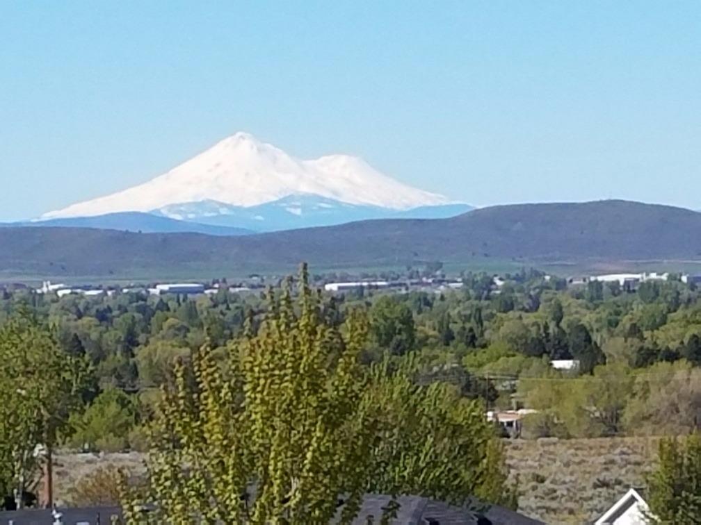 888 Westview Drive, Klamath Falls, OR 97603