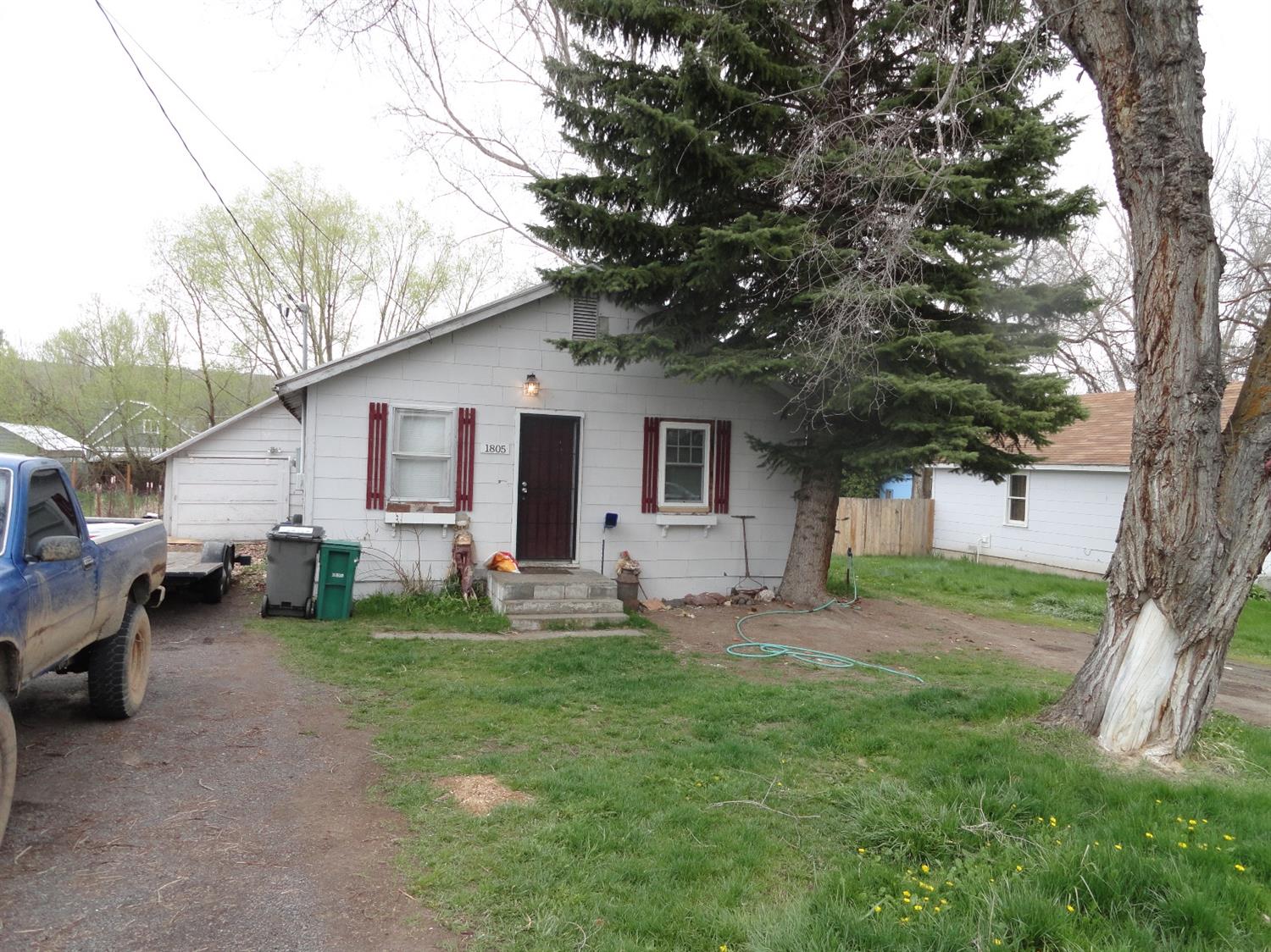 1805 Summers ln, Klamath Falls, OR 97603