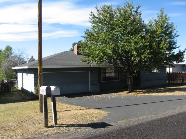 1712 Chinchalla WayKlamath Falls, OR, 97603Klamath County