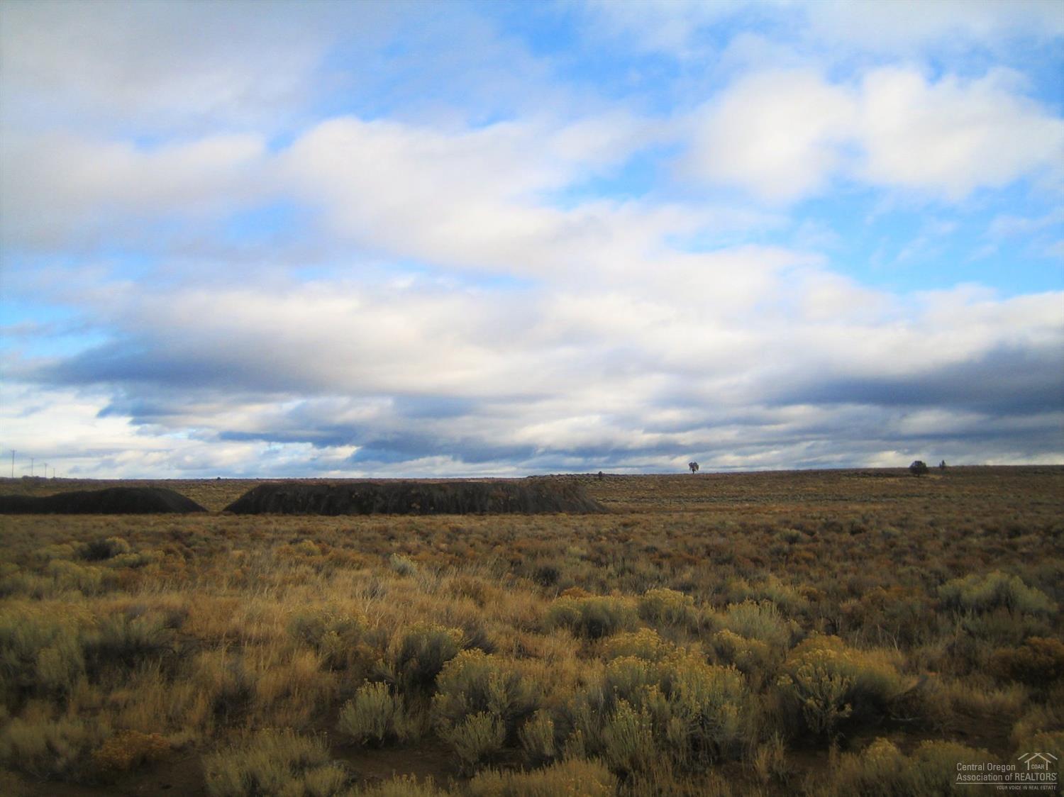 702HWY20/27, Millican, OR 97701