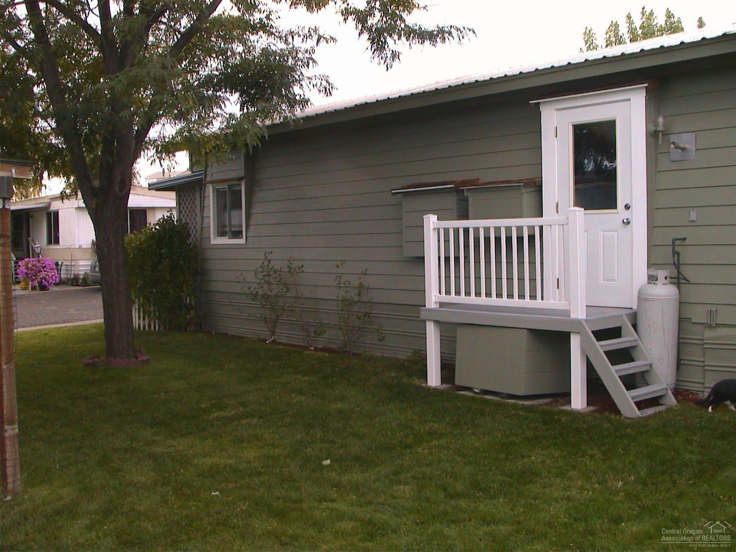 200 Southwest D Street, Madras, OR 97741