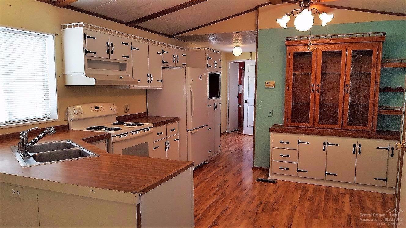 185 Northwest Harwood Street, Prineville, OR 97754
