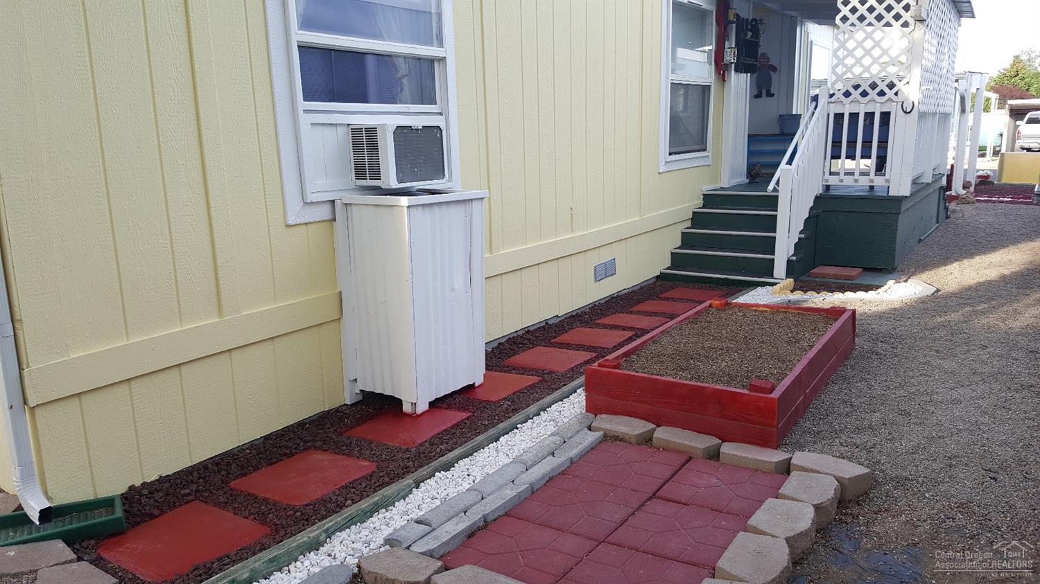 185 Northwest Harwood Street, Prineville, OR 97754