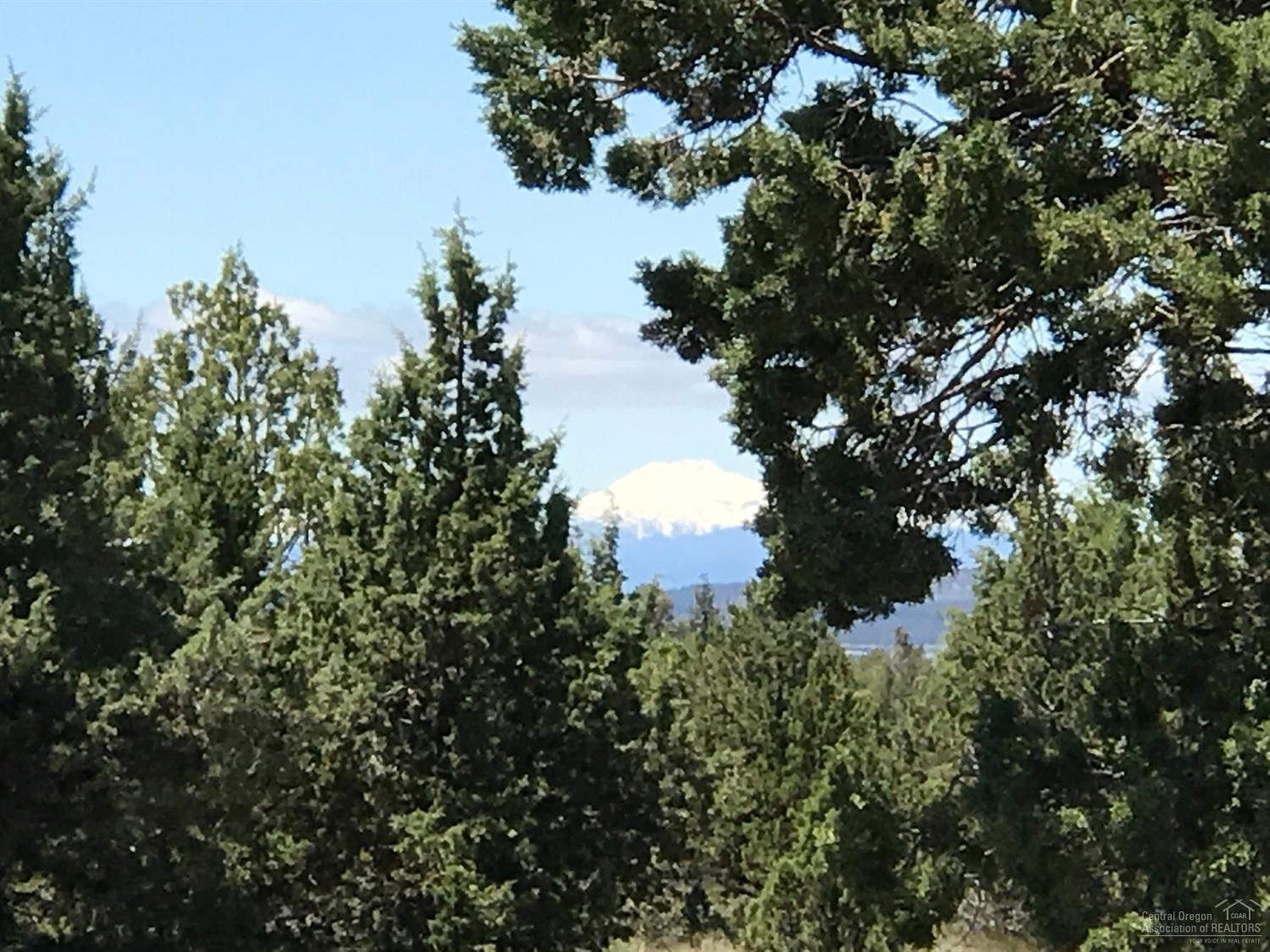4756 Southeast Sioux Loop, Prineville, OR 97754