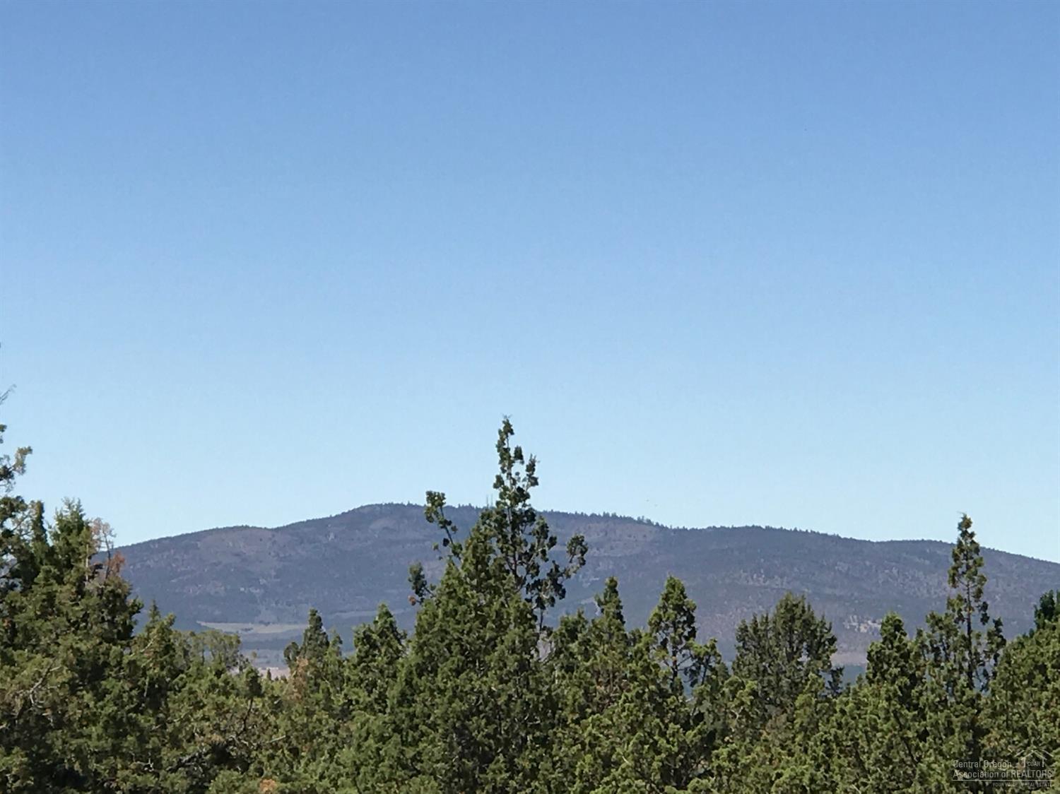 4756 Southeast Sioux Loop, Prineville, OR 97754