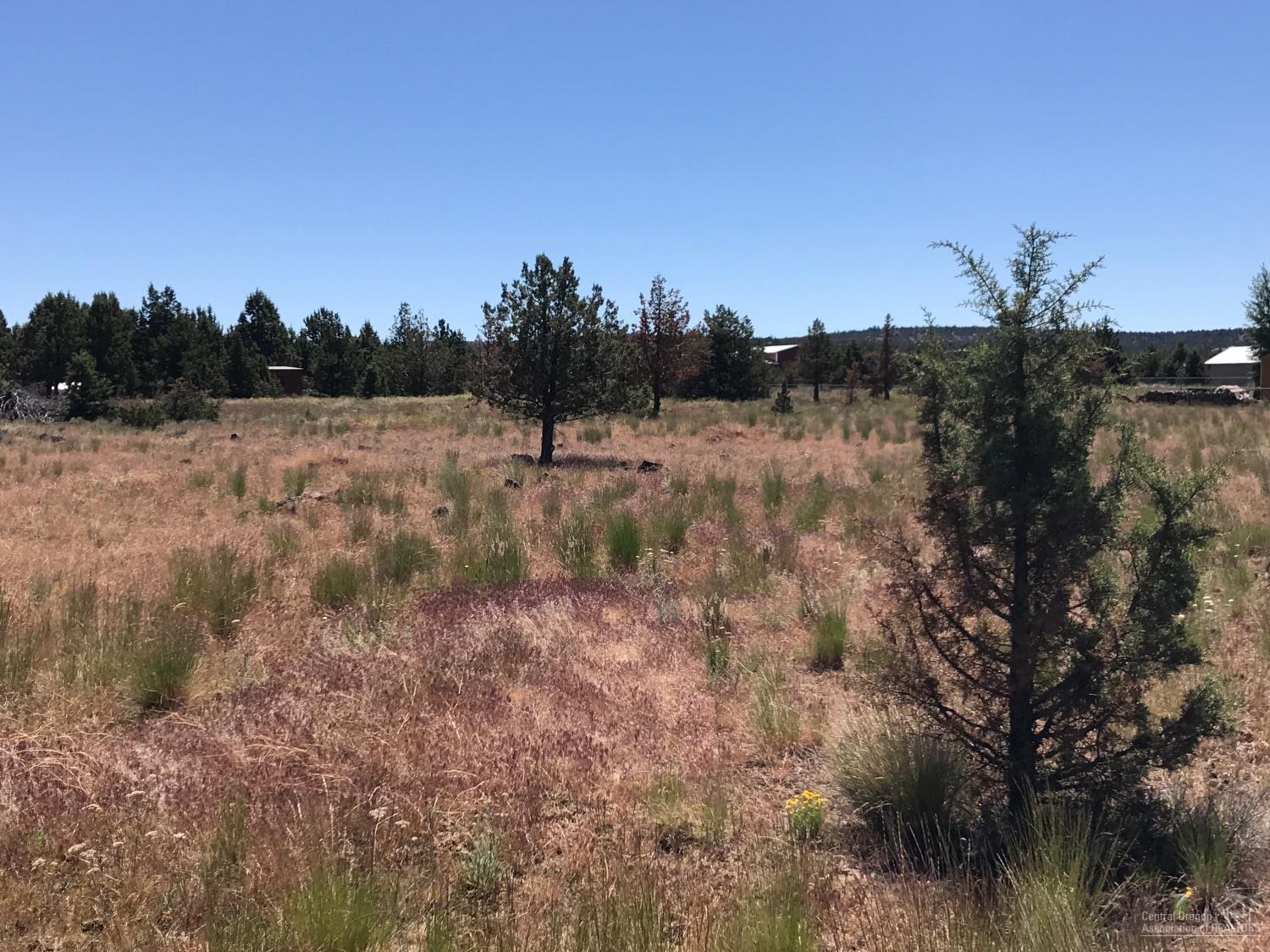 4756 Southeast Sioux Loop, Prineville, OR 97754