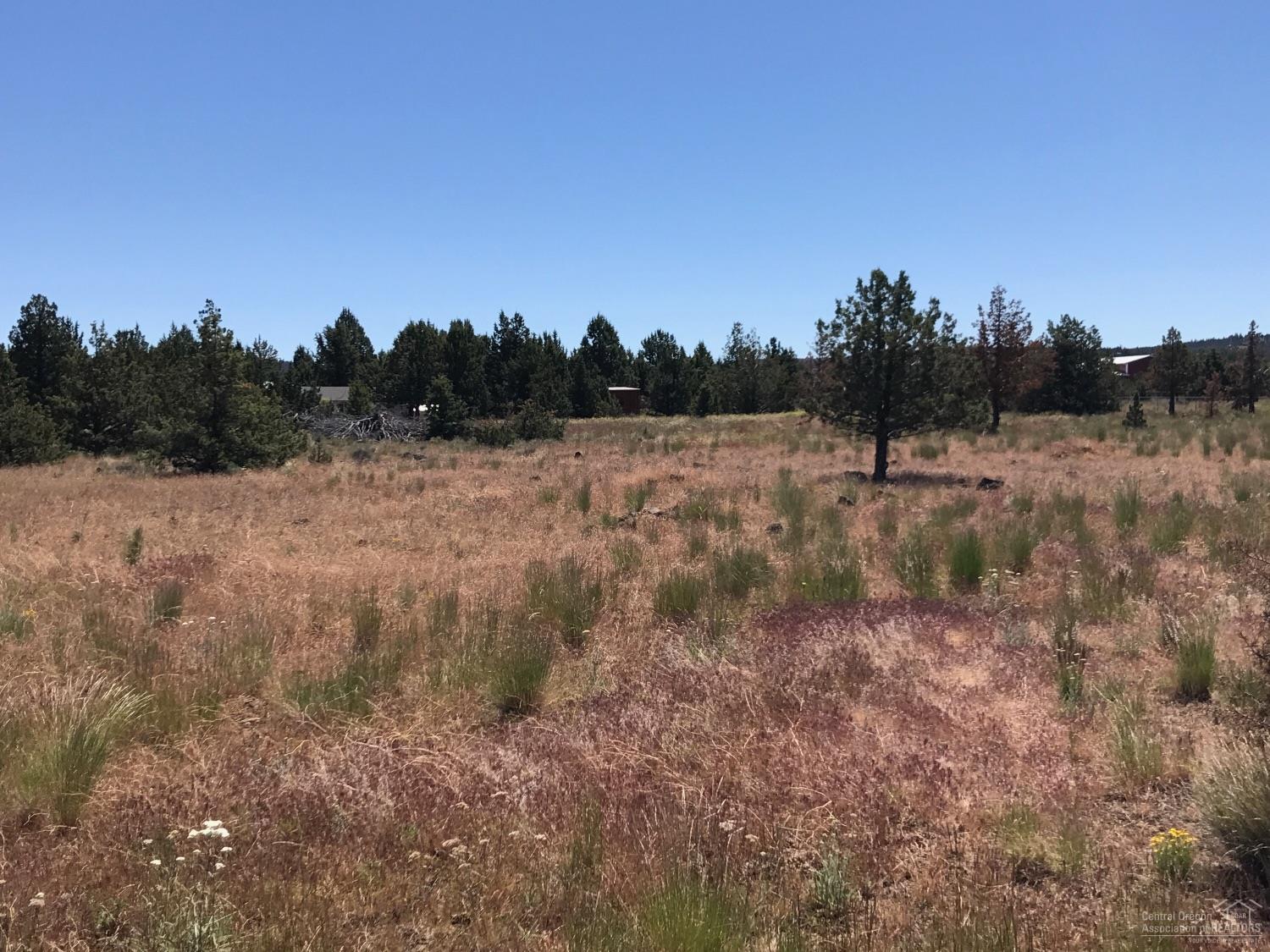 4756 Southeast Sioux Loop, Prineville, OR 97754