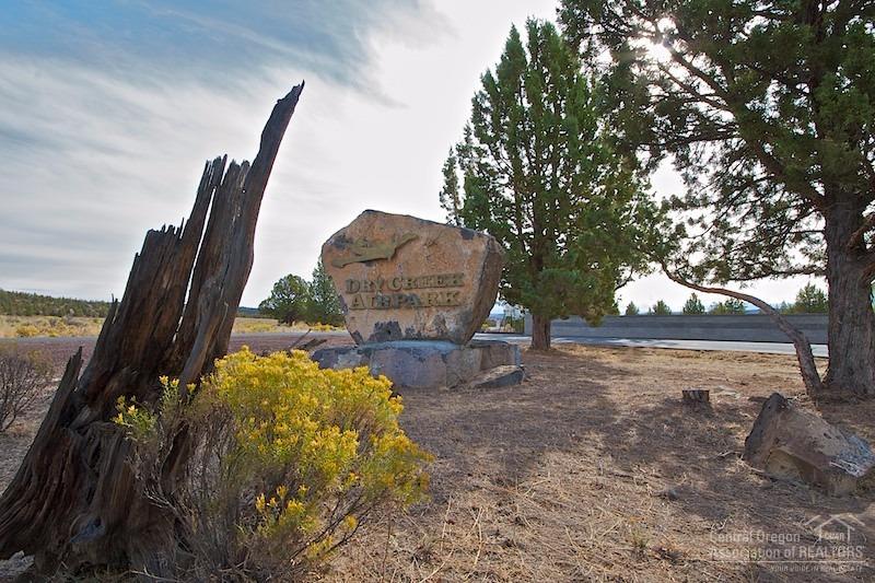 2294 Southeast Blue Skies Lane, Prineville, OR 97754