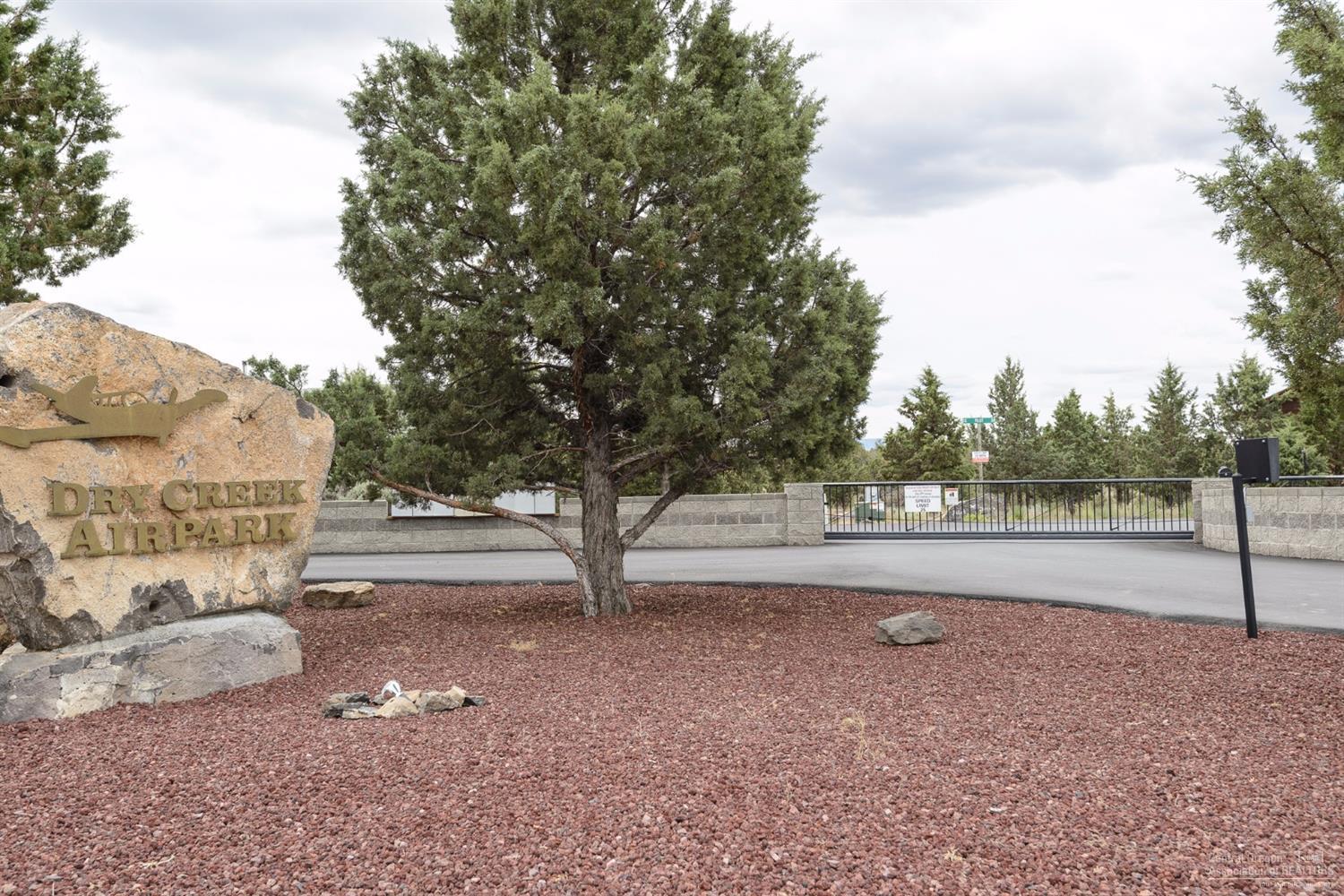 2294 Southeast Blue Skies Lane, Prineville, OR 97754