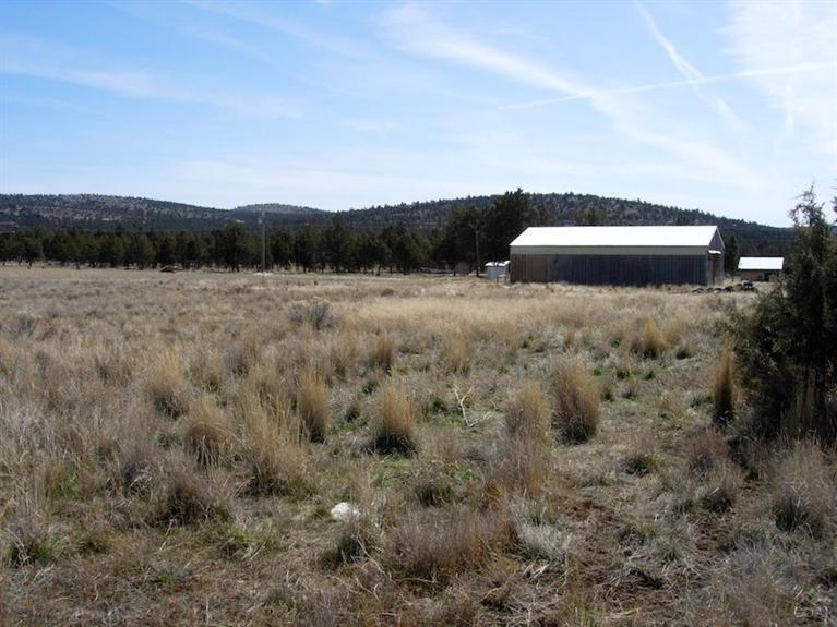 12322-TL 702 Southeast Redtail Lane, Prineville, OR 97754