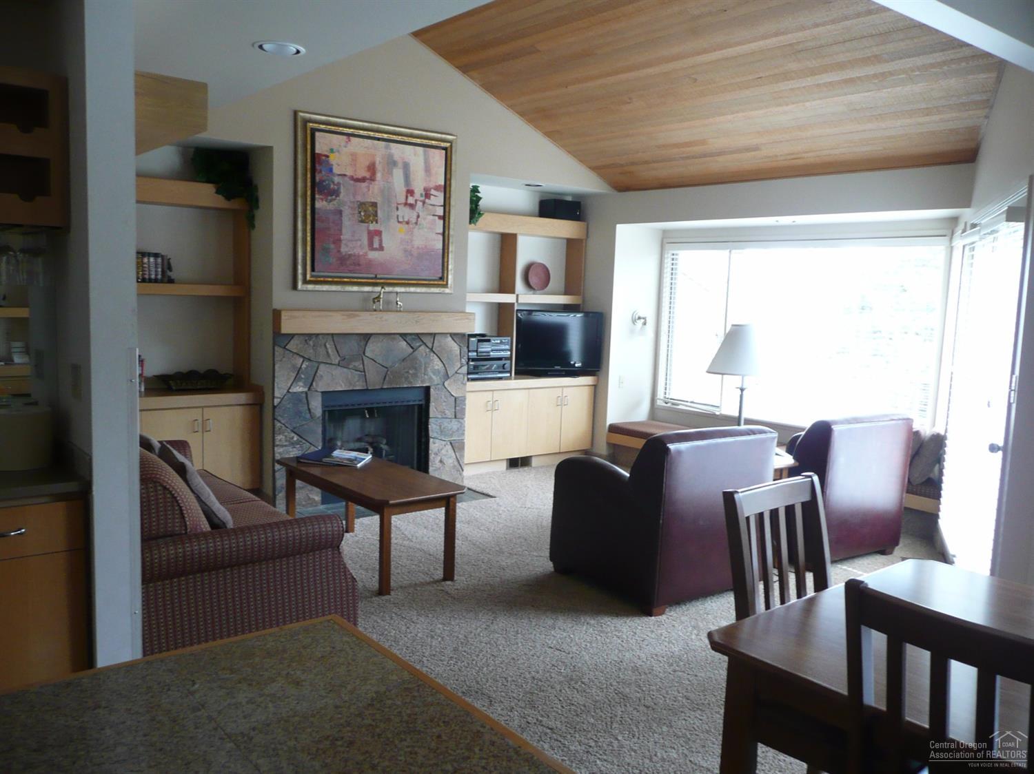 195-18-ERedtail Hawk Drive, Redmond, OR 97756