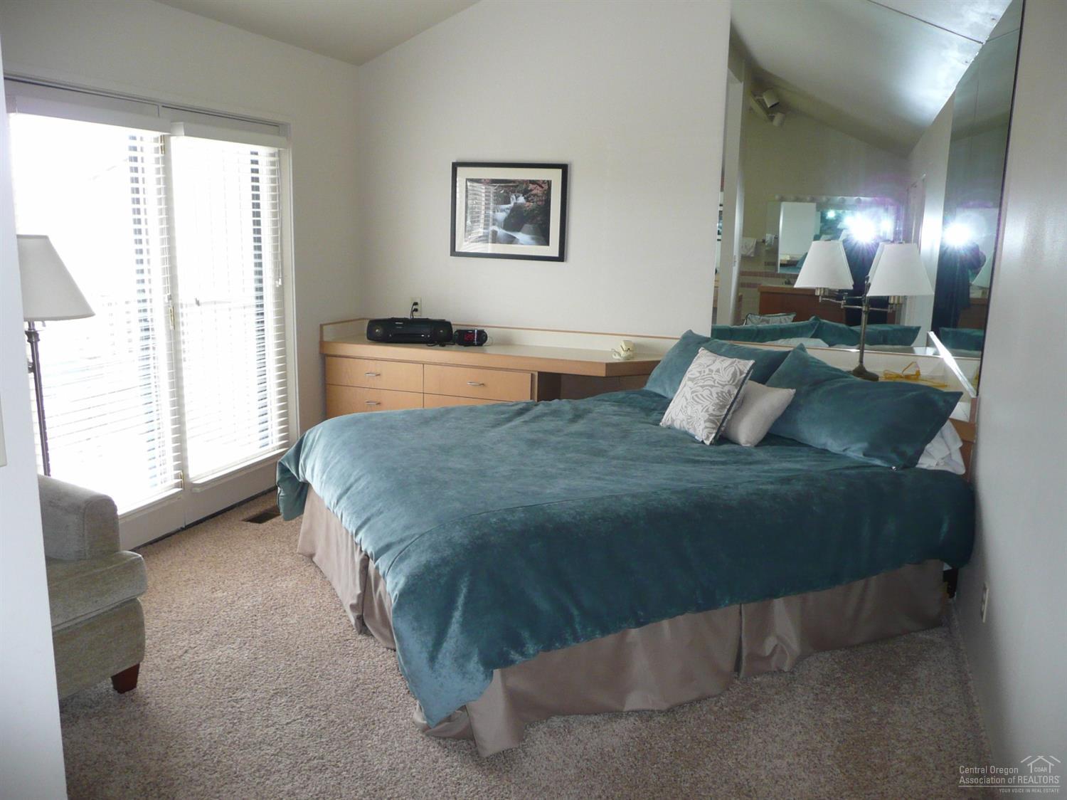 195-18-ERedtail Hawk Drive, Redmond, OR 97756