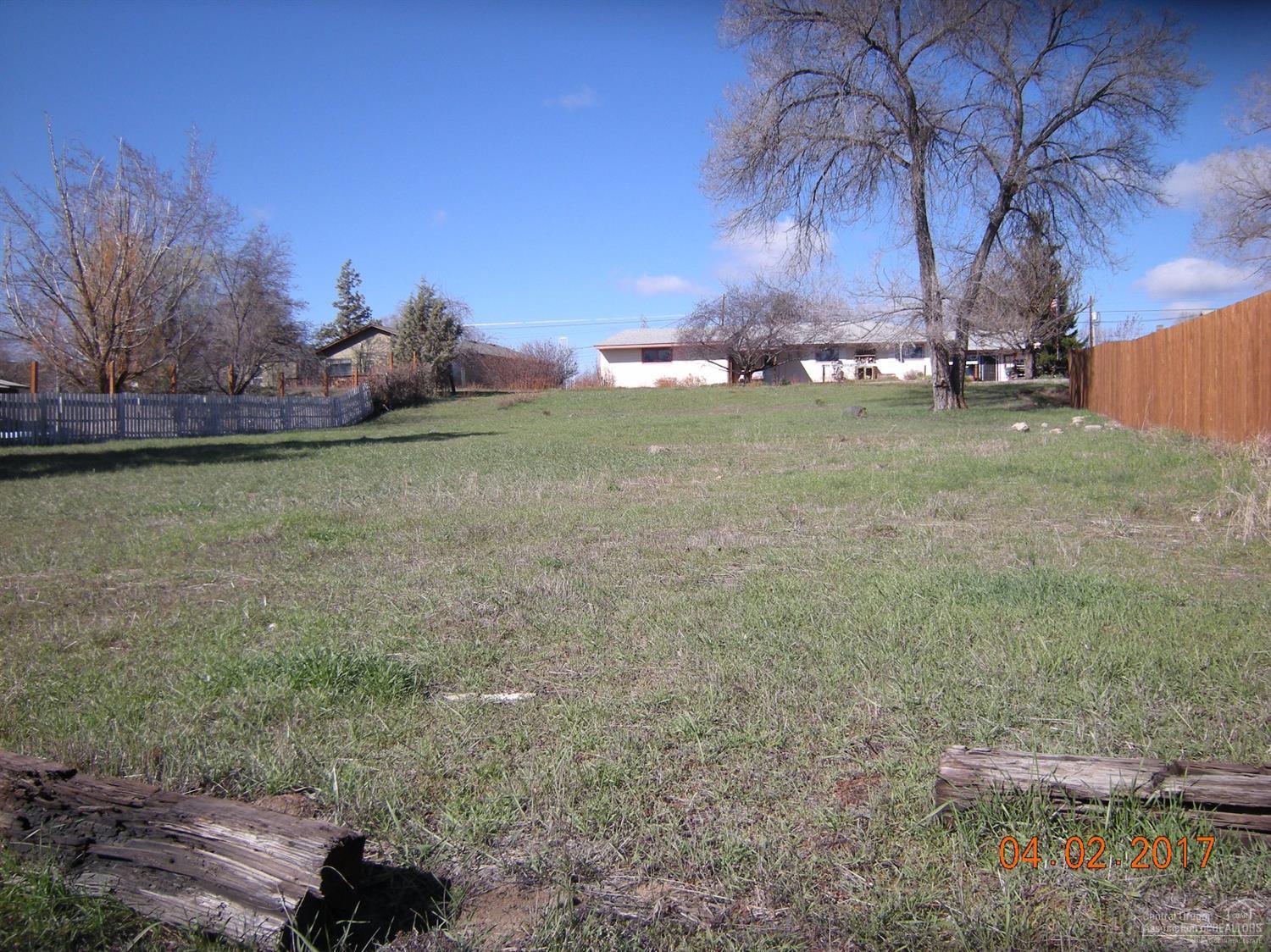 2559 Southwest 26th Street, Redmond, OR 97756