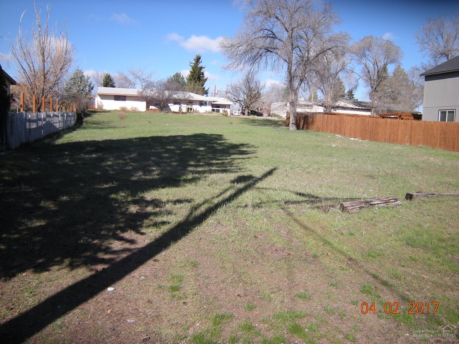 2559 Southwest 26th Street, Redmond, OR 97756