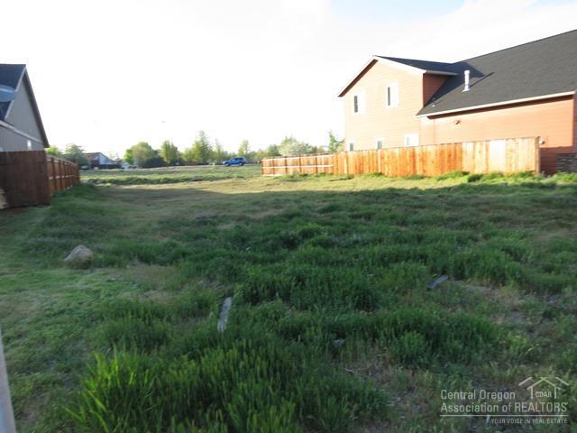 1511 Northwest 18th Street, Redmond, OR 97756