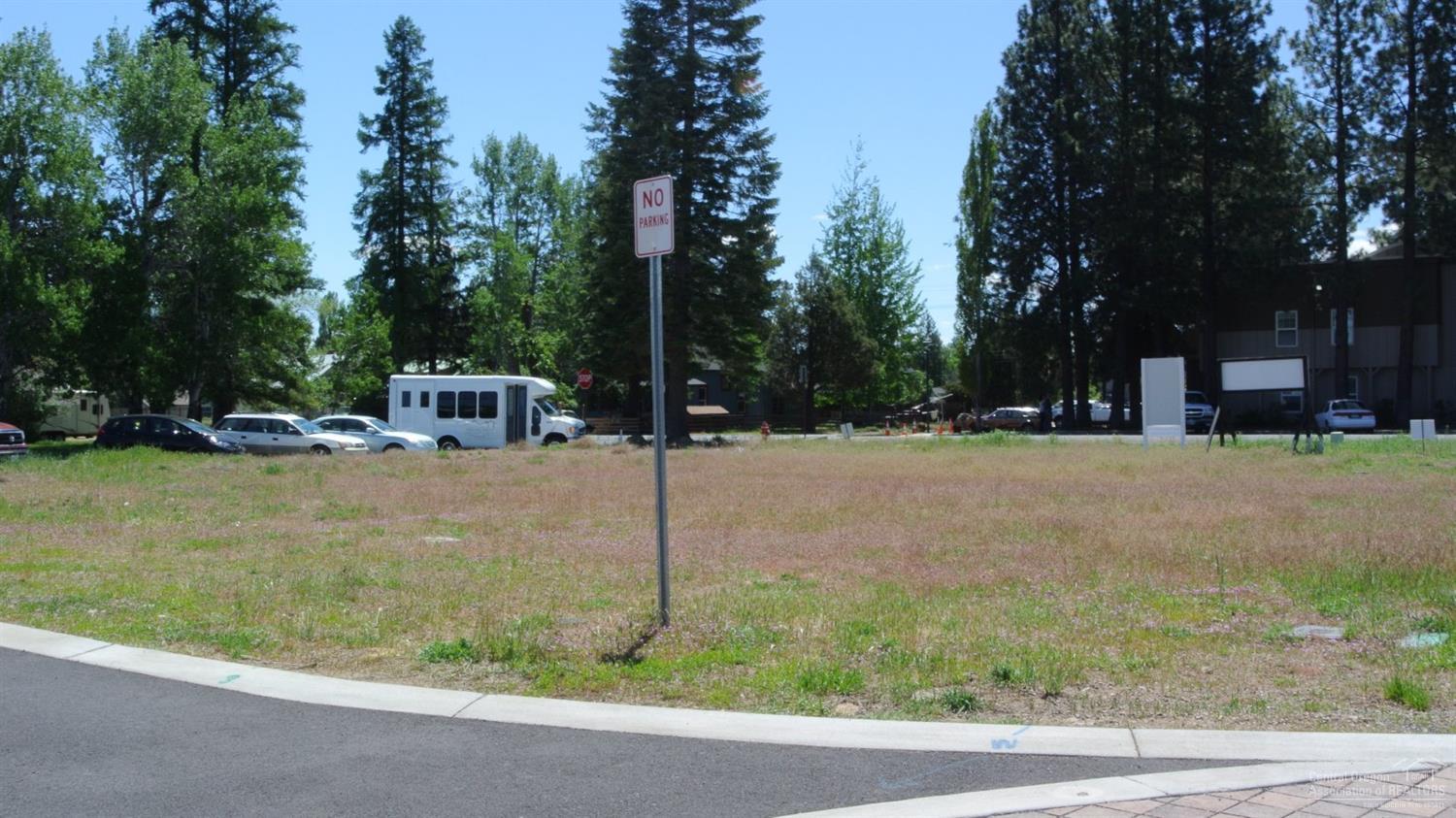 181 East Tall Fir Court, Sisters, OR 97759