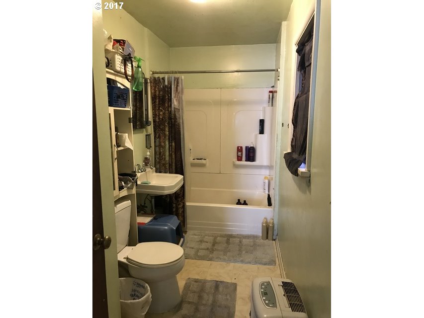 612 SW 4TH ST, Pendleton, OR 97801