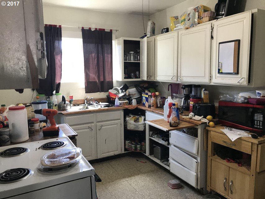 611 SW 2ND ST, Pendleton, OR 97801