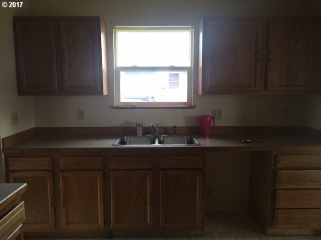 1020 WALNUT ST, Baker City, OR 97814