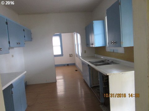 103 S POTTER ST, Condon, OR 97823