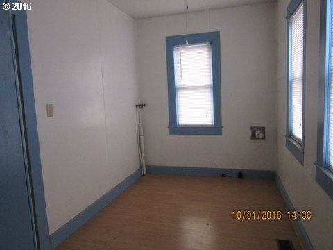 103 S POTTER ST, Condon, OR 97823