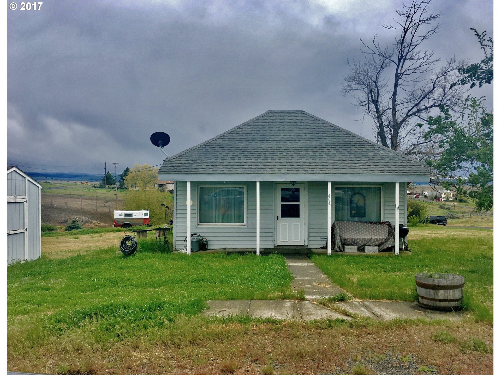 404 E PENNOYER ST, Condon, OR 97823