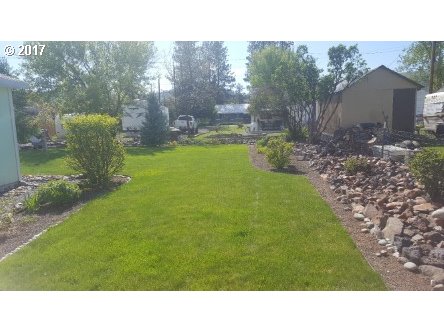 98 N 16TH AVE, Elgin, OR 97827