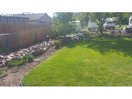 98 N 16TH AVE, Elgin, OR 97827