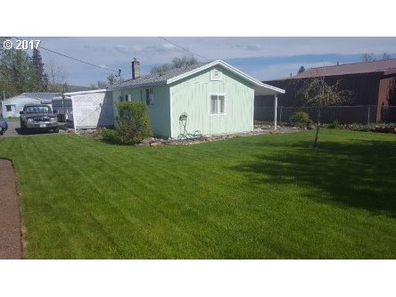 98 N 16TH AVE, Elgin, OR 97827