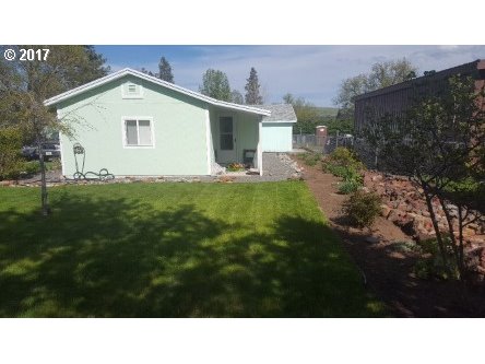 98 N 16TH AVE, Elgin, OR 97827