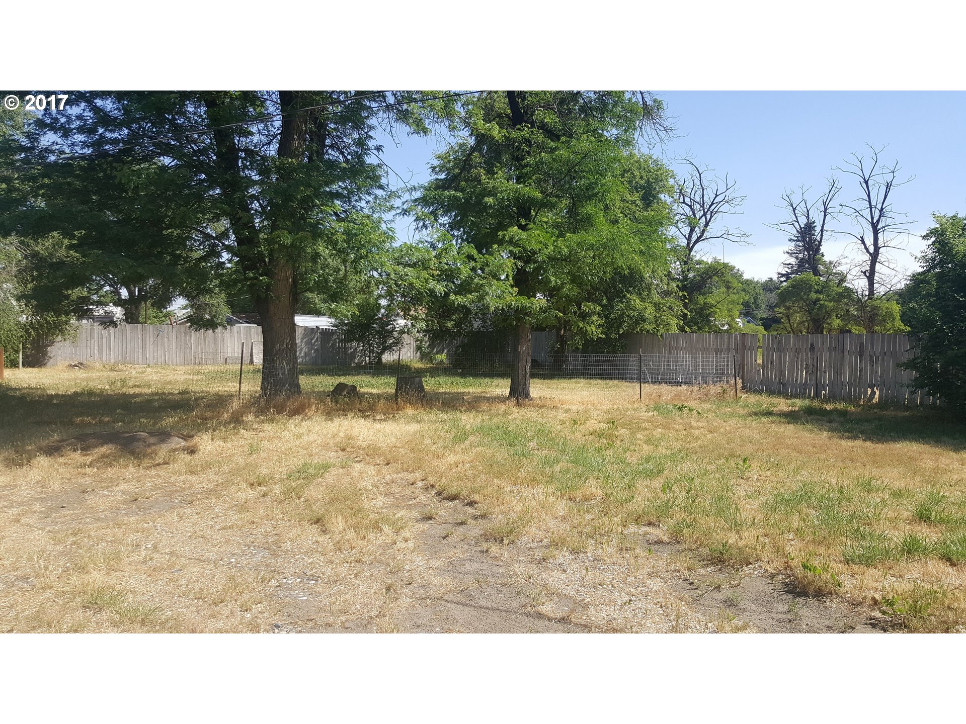 250 W BEEBE AVE, Hermiston, OR 97838