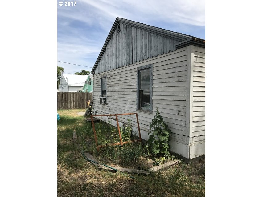 605 NE 8TH PL, Hermiston, OR 97838