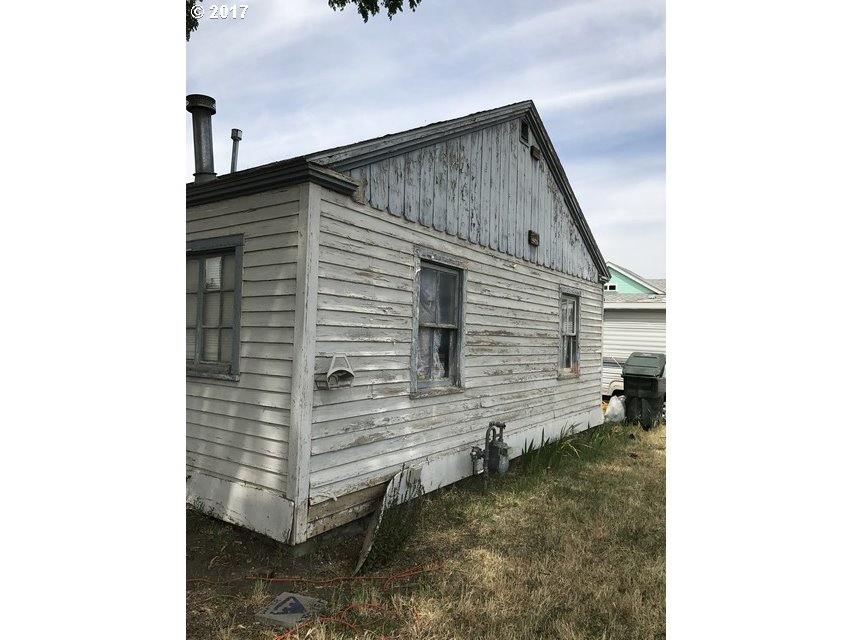 605 NE 8TH PL, Hermiston, OR 97838