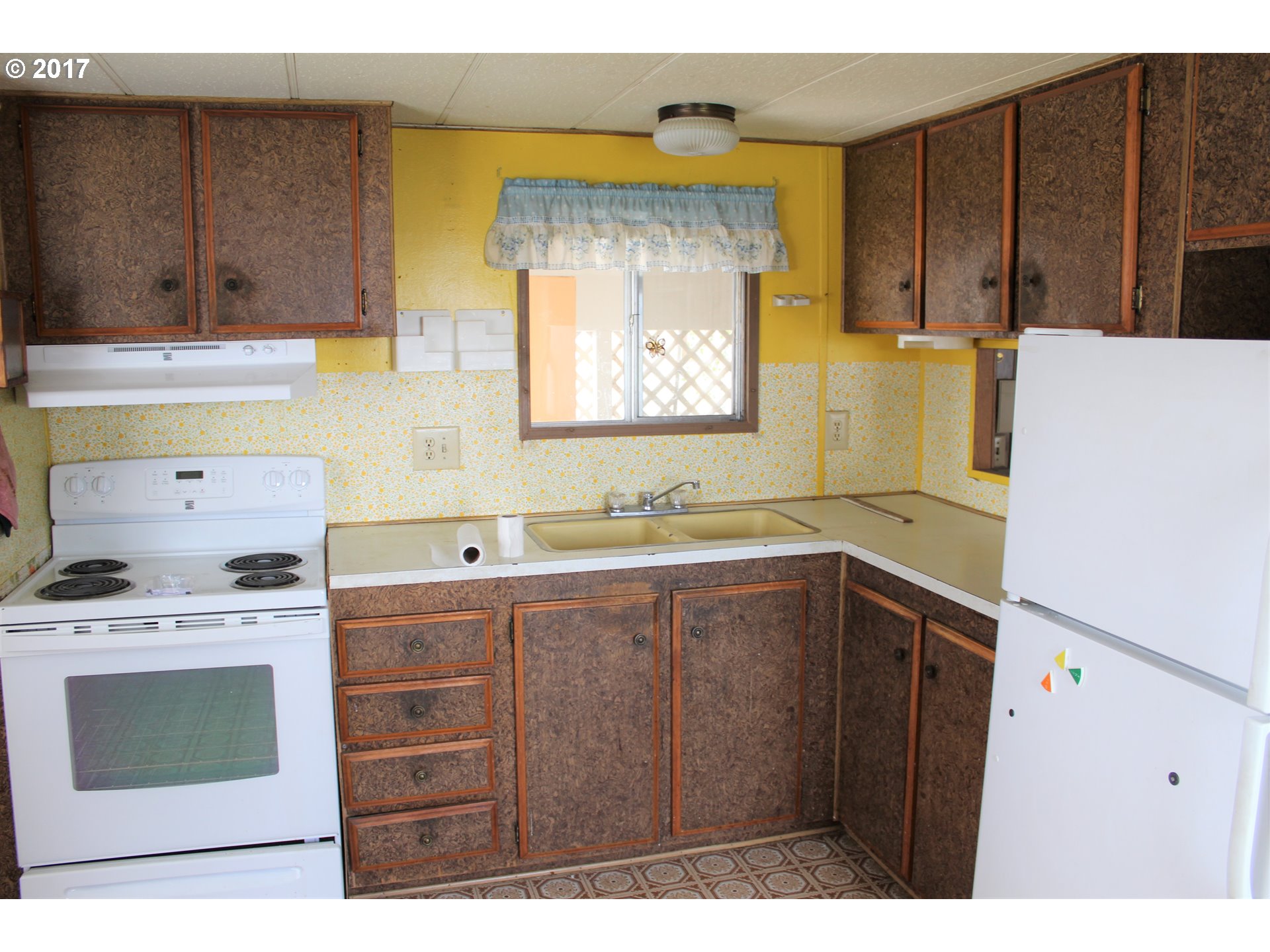140 2ND ST, North Powder, OR 97867