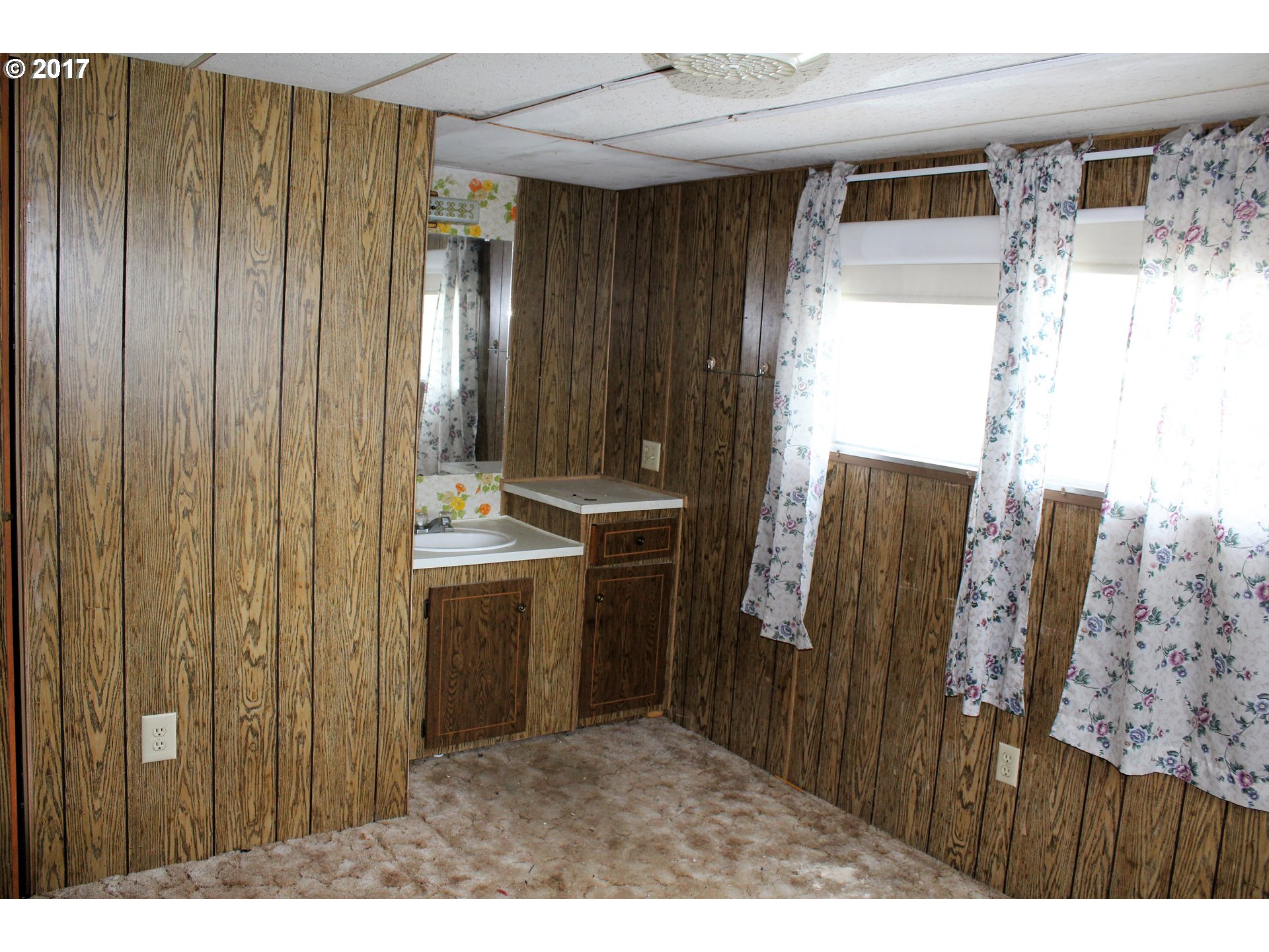 140 2ND ST, North Powder, OR 97867