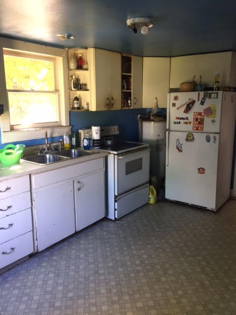 941 SW 2nd St, Ontario, OR 97914