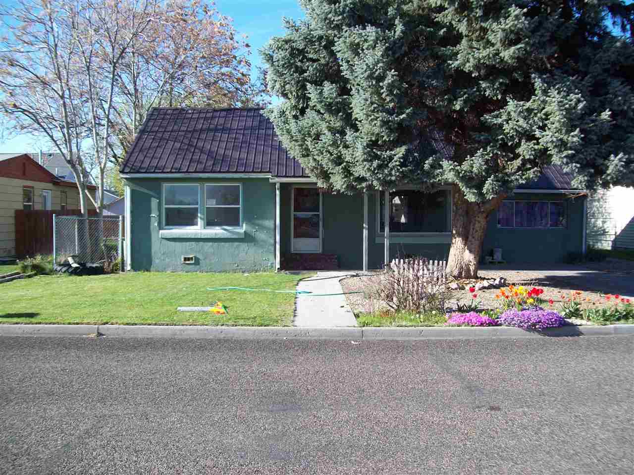 1077 SW 9th Ave., Ontario, OR 97914